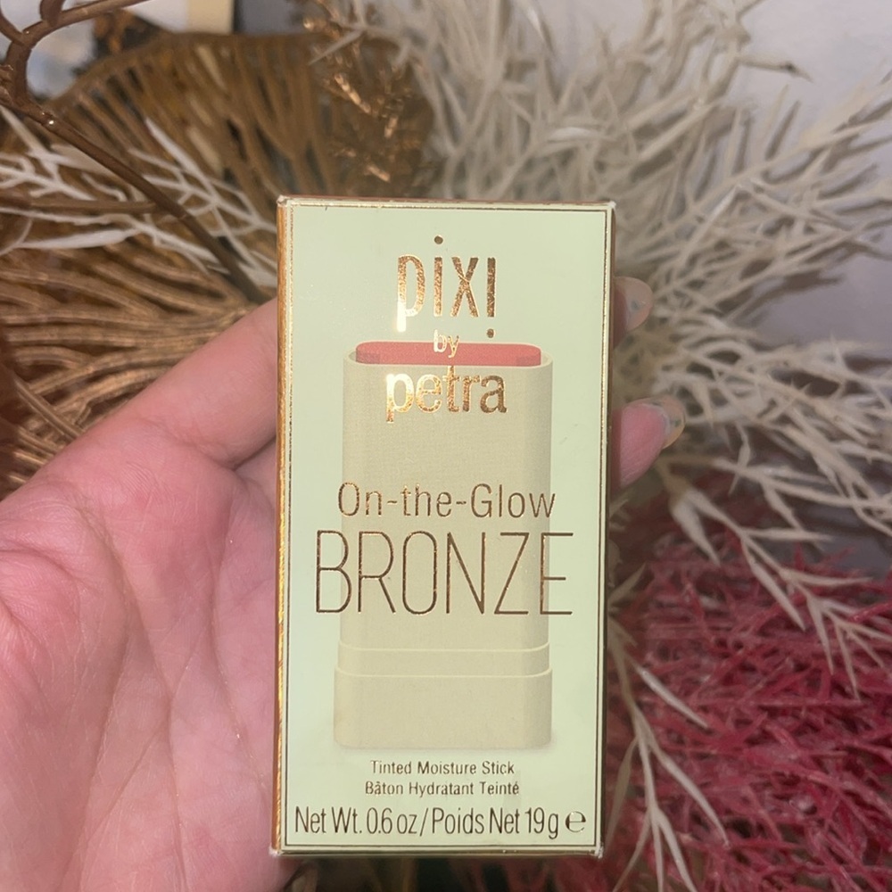 Pixi by Petra on the glow bronze